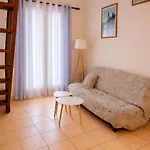 A Port Pour 4 Personnes Au Pied Du Port Et Proche Des Plages * Leucate