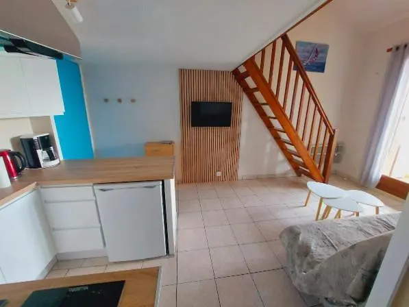 Appartement A Port Leucate Pour 4 Personnes Au Pied Du Port Et Proche Des Plages *