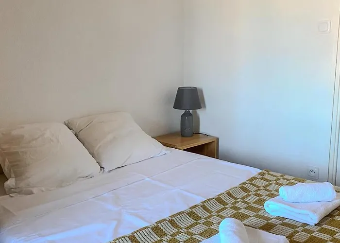 Appartement A Port Leucate Pour 4 Personnes Au Pied Du Port Et Proche Des Plages *