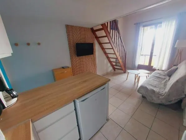 Appartement A Port Leucate Pour 4 Personnes Au Pied Du Port Et Proche Des Plages *
